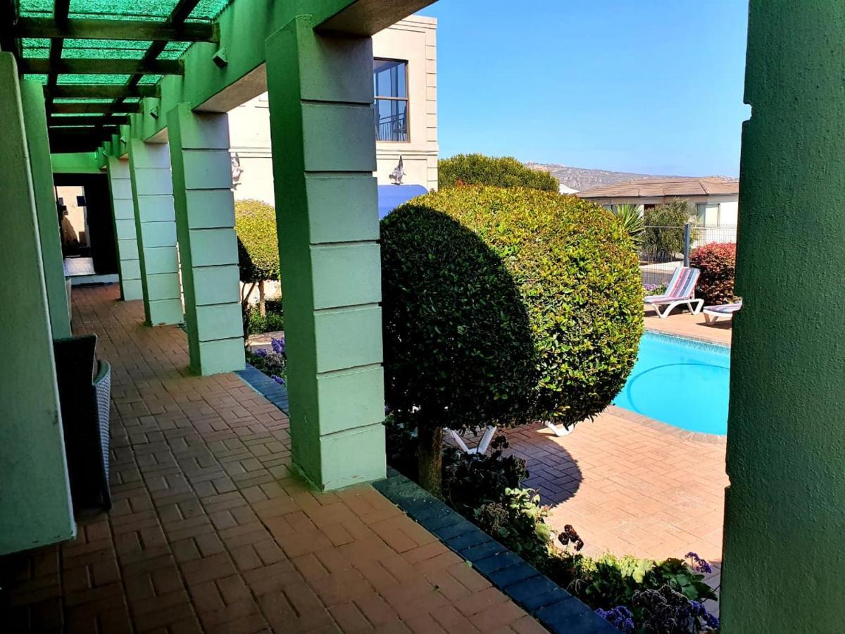 Seagulls Guest House Langebaan Exterior foto