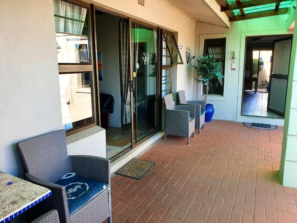 Seagulls Guest House Langebaan Exterior foto